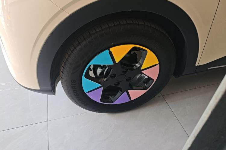Used Geely Galaxy Geome 2025 UP 410km Exploration Edition Left Front Wheel Hub