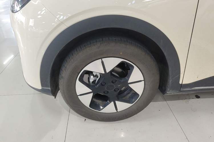 Used Geely Galaxy Geome 2025 310km Dream Edition Left Front Wheel Hub