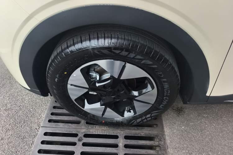 Used Geely Galaxy Geome 2025 310km Dream Edition Left Front Wheel Hub