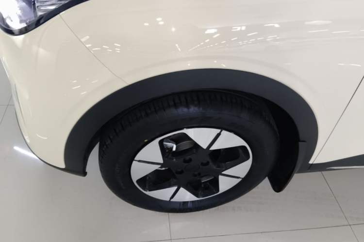 Used Geely Galaxy Geome 2025 310km Dream Edition Left Front Wheel Hub