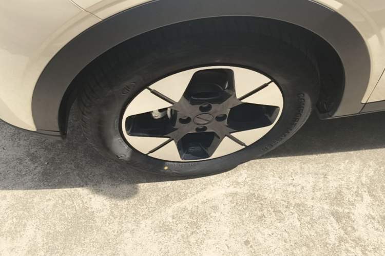 Used Geely Galaxy Geome 2025 UP 410km Exploration Edition Left Front Wheel Hub