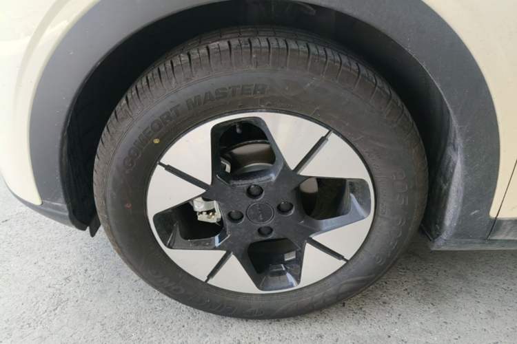 Used Geely Galaxy Geome 2025 310km Dream Edition Left Front Wheel Hub