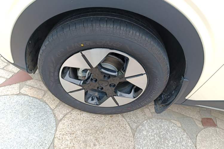 Used Geely Galaxy Geome 2025 UP 410km Exploration Edition Left Front Wheel Hub