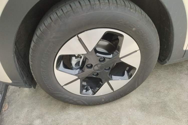 Used Geely Galaxy Geome 2025 310km Dream Edition Left Front Wheel Hub