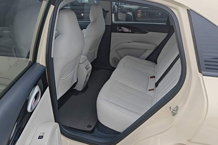 Used Geely Galaxy Geome 2025 UP 410km Exploration Edition Left Rear Seat