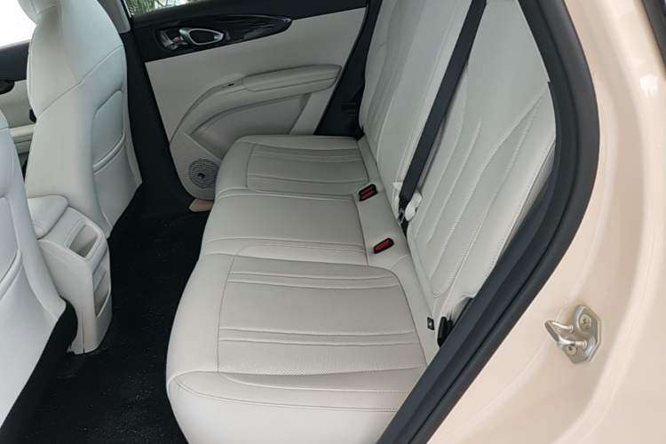 Used Geely Galaxy Geome 2025 310km Youth Edition Left Rear Seat