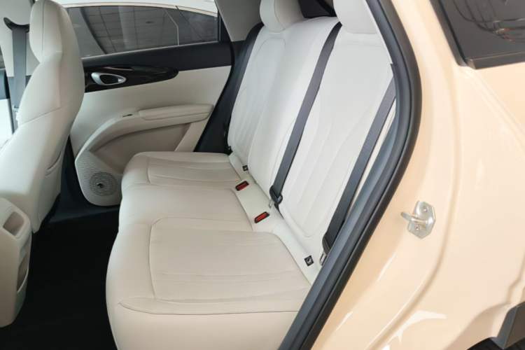 Used Geely Galaxy Geome 2025 310km Youth Edition Left Rear Seat