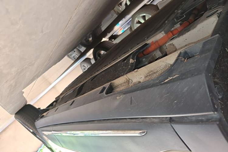 Used Geely Galaxy Geome 2025 UP 410km Exploration+ Edition Left Side Sill