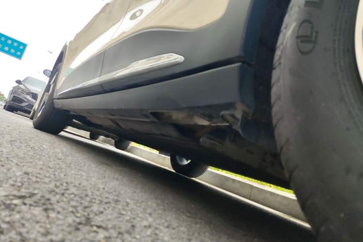 Used Geely Galaxy Geome 2025 310km Dream Edition Left Side Sill