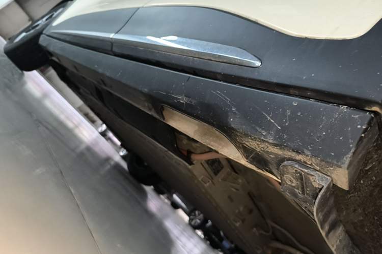 Used Geely Galaxy Geome 2025 310km Dream Edition Left Side Sill
