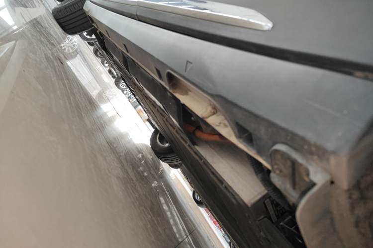 Used Geely Galaxy Geome 2025 UP 410km Exploration Edition Left Side Sill