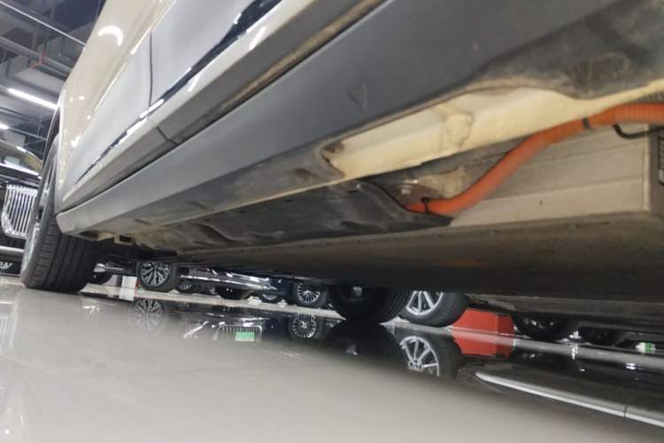 Used Geely Galaxy Geome 2025 UP 410km Exploration+ Edition Left Side Sill