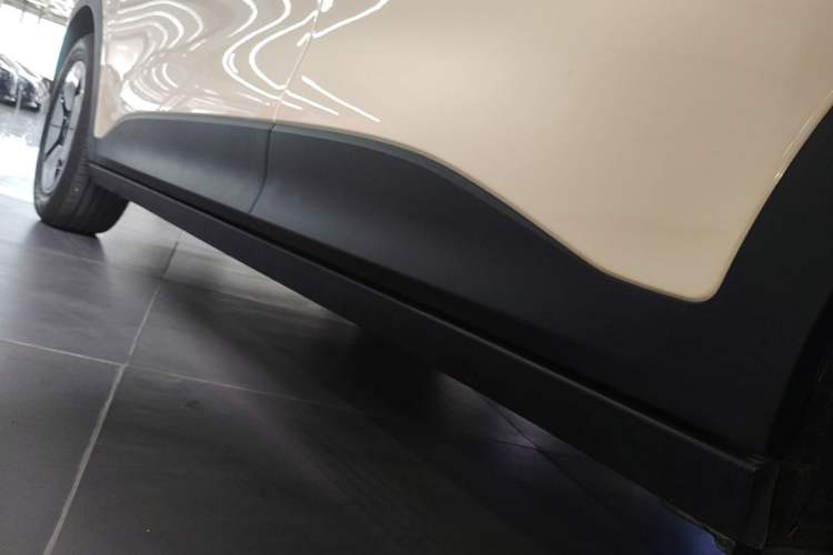 Used Geely Galaxy Geome 2025 310km Youth Edition Left Side Sill