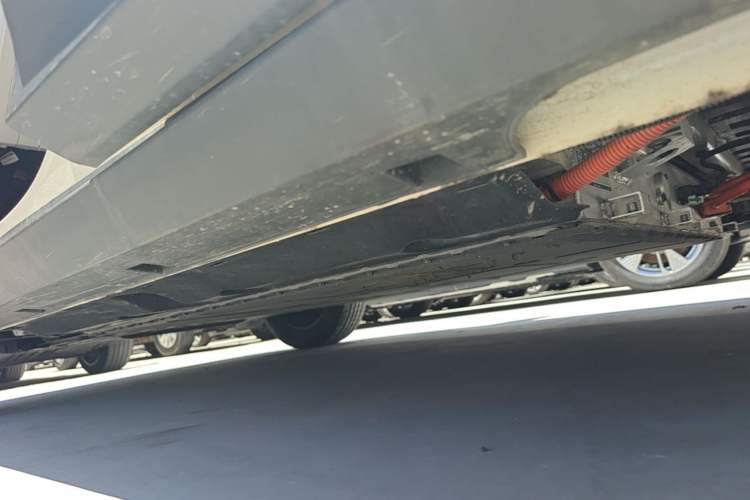 Used Geely Galaxy Geome 2025 310km Youth Edition Left Side Sill