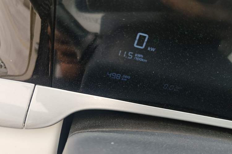Used Geely Galaxy Geome 2025 310km Dream Edition Odometer Close Up