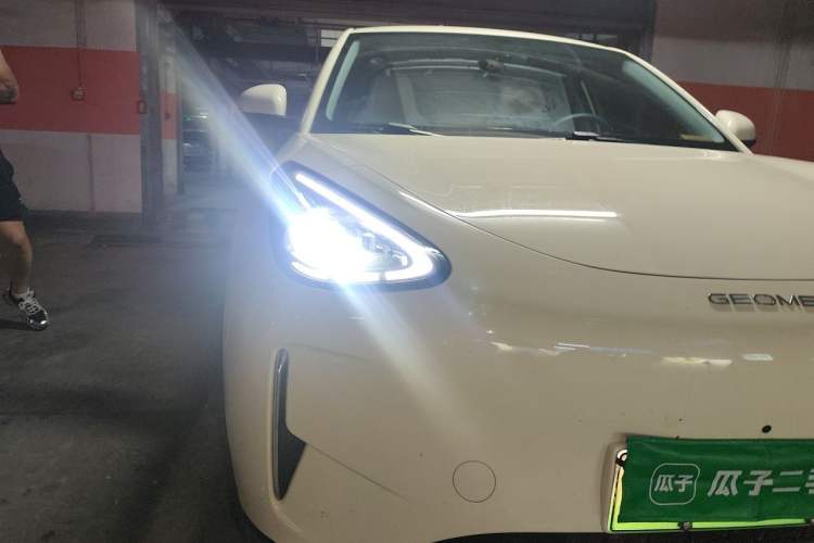 Used Geely Galaxy Geome 2025 310km Dream Edition Right Front Headlight