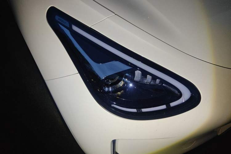 Used Geely Galaxy Geome 2025 UP 410km Exploration Edition Right Front Headlight
