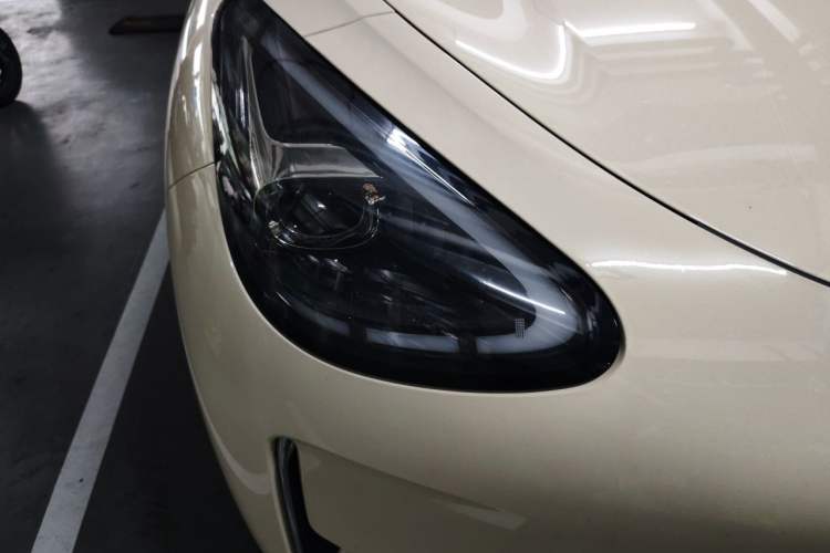 Used Geely Galaxy Geome 2025 UP 410km Exploration Edition Right Front Headlight