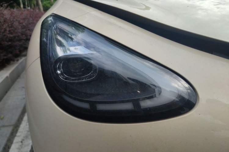 Used Geely Galaxy Geome 2025 UP 410km Exploration Edition Right Front Headlight