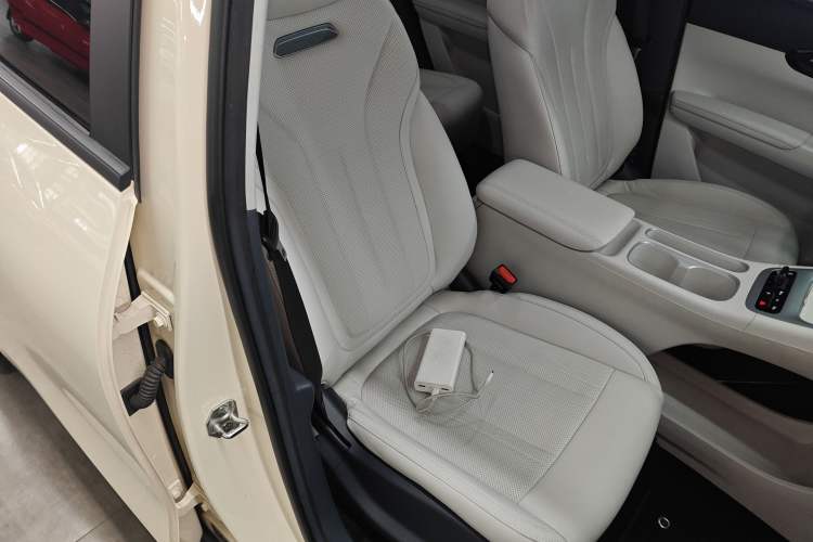 Used Geely Galaxy Geome 2025 UP 410km Exploration Edition Right Front Seat