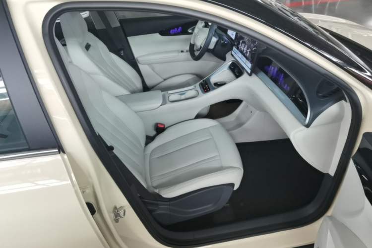 Used Geely Galaxy Geome 2025 UP 410km Exploration+ Edition Right Front Seat