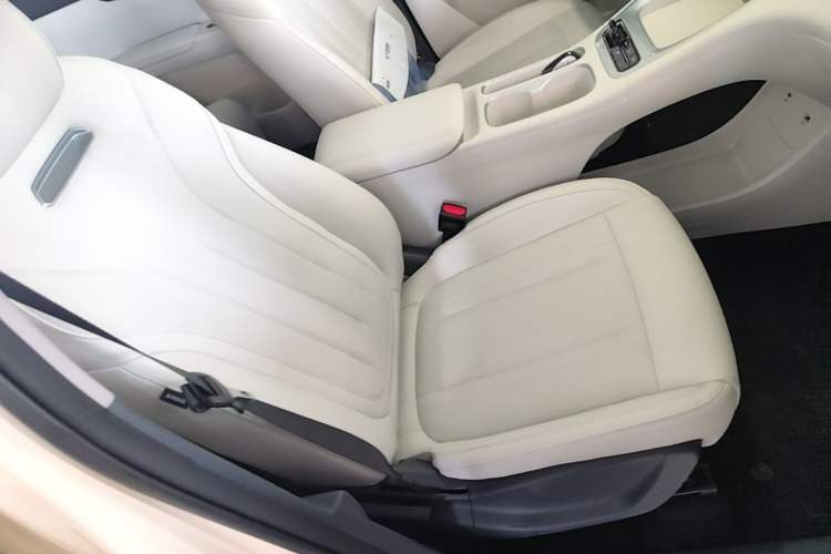 Used Geely Galaxy Geome 2025 410 km Free Version Right Front Seat
