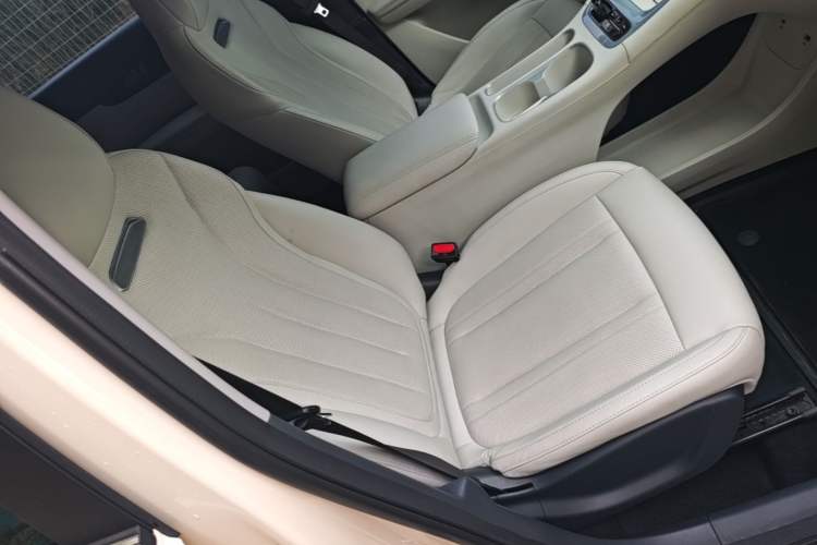 Used Geely Galaxy Geome 2025 UP 410km Exploration+ Edition Right Front Seat