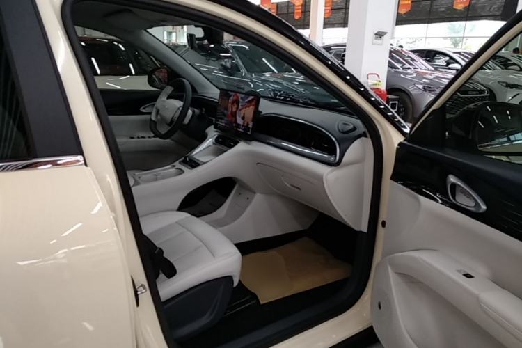 Used Geely Galaxy Geome 2025 UP 410km Exploration Edition Right Front Seat