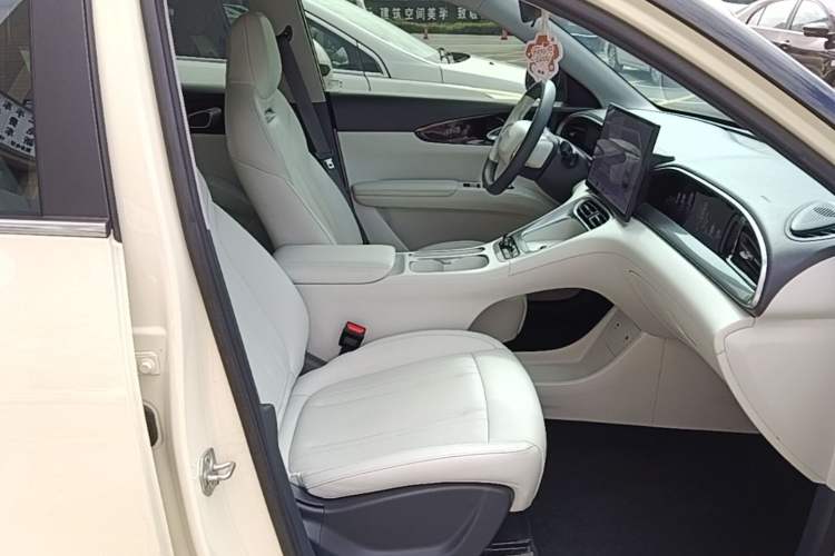 Used Geely Galaxy Geome 2025 UP 410km Exploration+ Edition Right Front Seat