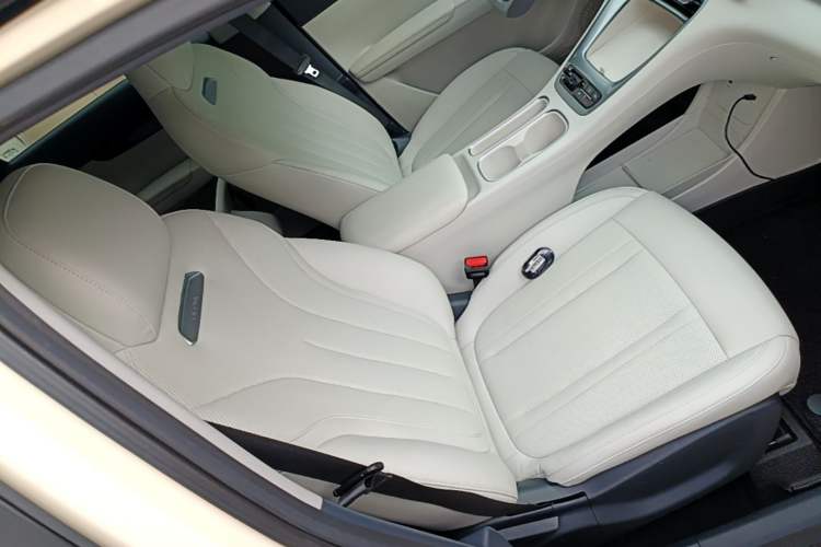 Used Geely Galaxy Geome 2025 UP 410km Exploration Edition Right Front Seat
