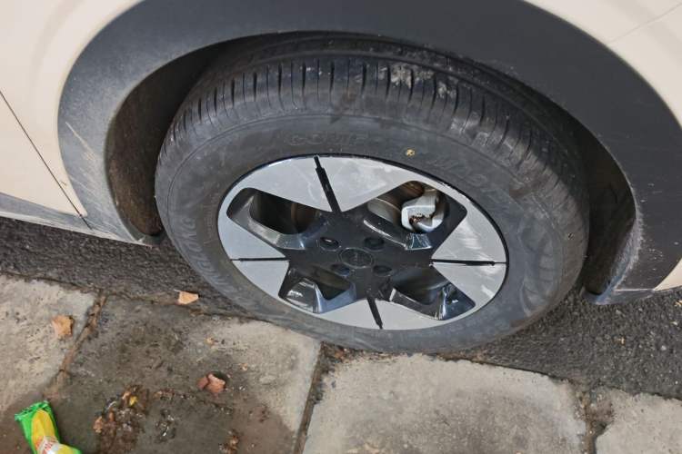 Used Geely Galaxy Geome 2025 310km Dream Edition Right Front Wheel Hub