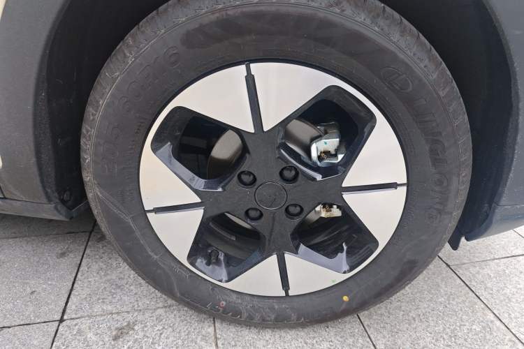Used Geely Galaxy Geome 2025 310km Dream Edition Right Front Wheel Hub
