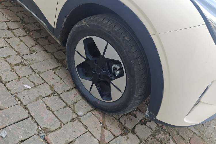 Used Geely Galaxy Geome 2025 310km Dream Edition Right Front Wheel Hub
