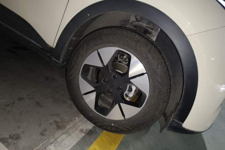 Used Geely Galaxy Geome 2025 UP 410km Exploration Edition Right Front Wheel Hub