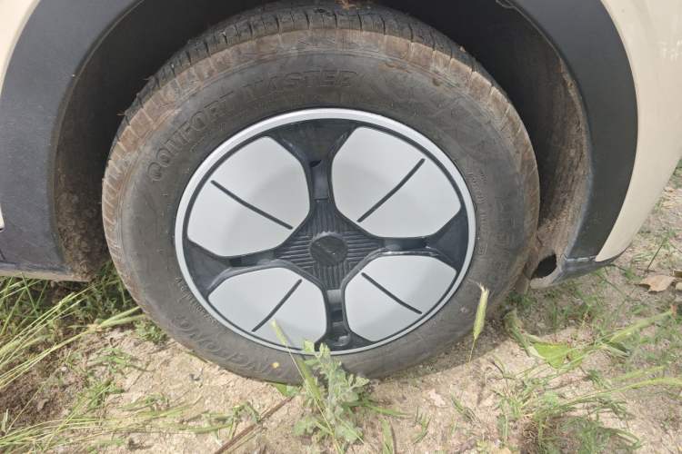 Used Geely Galaxy Geome 2025 310km Youth Edition Right Front Wheel Hub