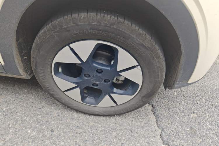 Used Geely Galaxy Geome 2025 UP 410km Exploration Edition Right Front Wheel Hub