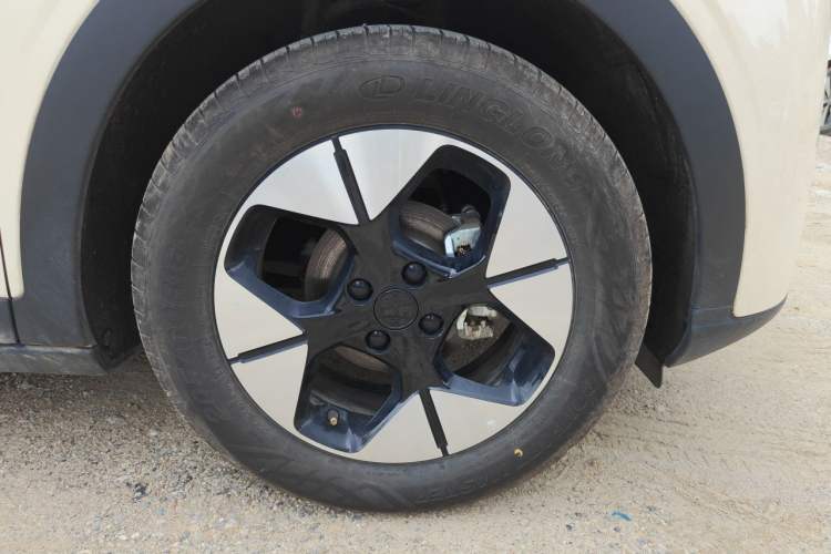 Used Geely Galaxy Geome 2025 UP 410km Exploration Edition Right Front Wheel Hub