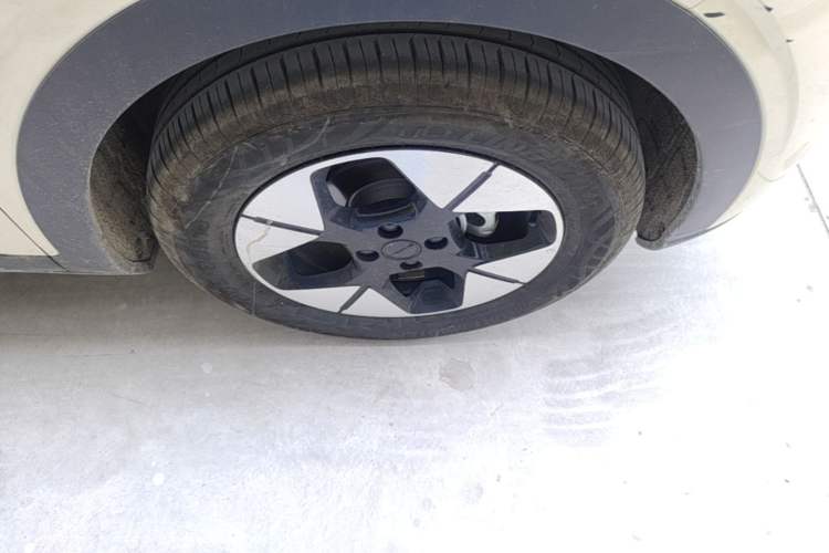 Used Geely Galaxy Geome 2025 310km Dream Edition Right Front Wheel Hub