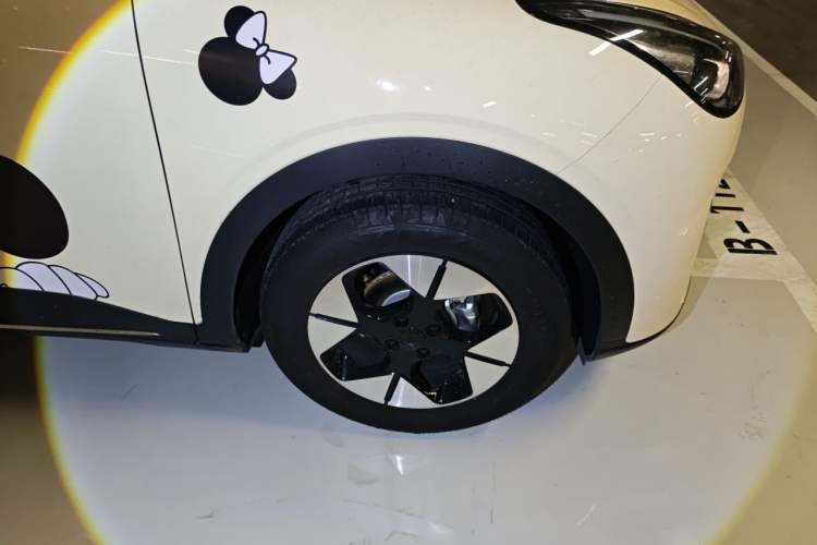 Used Geely Galaxy Geome 2025 UP 410km Exploration Edition Right Front Wheel Hub