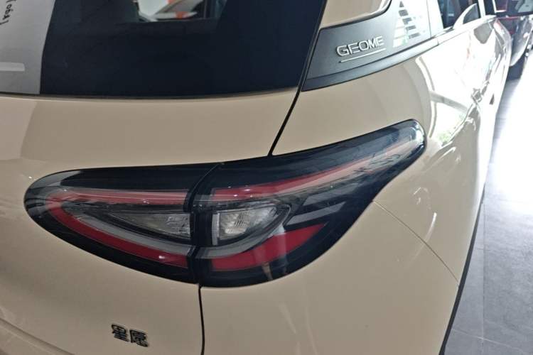 Used Geely Galaxy Geome 2025 310km Youth Edition Right Rear Taillight