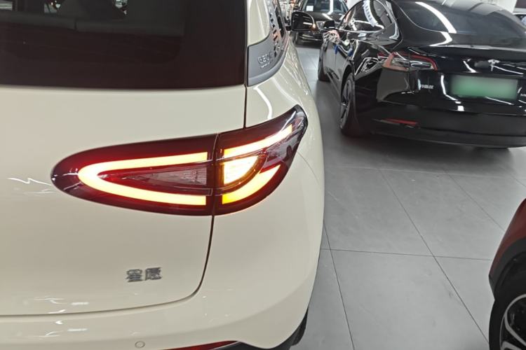 Used Geely Galaxy Geome 2025 UP 410km Exploration Edition Right Rear Taillight