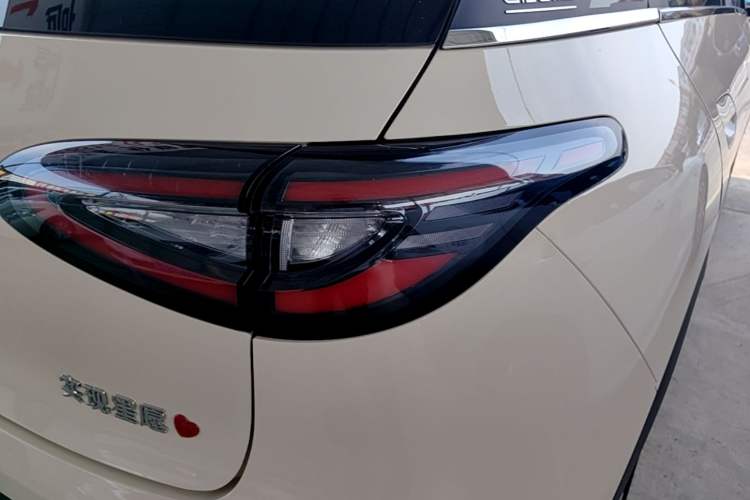 Used Geely Galaxy Geome 2025 310km Youth Edition Right Rear Taillight