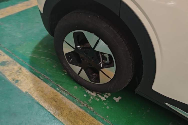Used Geely Galaxy Geome 2025 310km Dream Edition Right Rear Wheel Hub