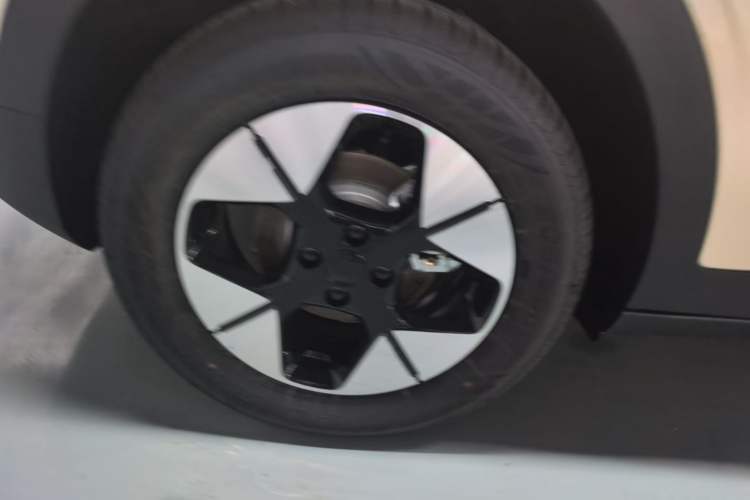 Used Geely Galaxy Geome 2025 310km Dream Edition Right Rear Wheel Hub