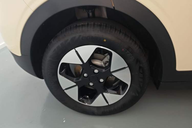 Used Geely Galaxy Geome 2025 310km Dream Edition Right Rear Wheel Hub