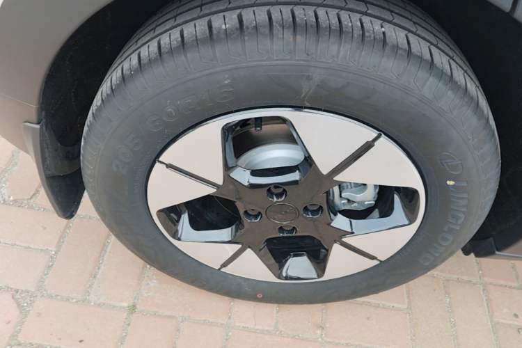Used Geely Galaxy Geome 2025 310km Dream Edition Right Rear Wheel Hub