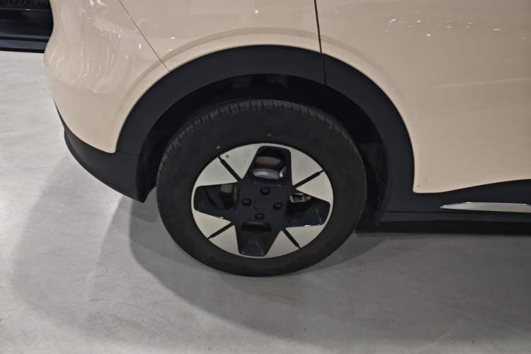 Used Geely Galaxy Geome 2025 310km Dream Edition Right Rear Wheel Hub