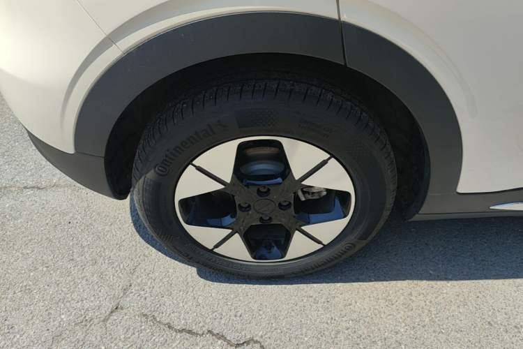 Used Geely Galaxy Geome 2025 UP 410km Exploration+ Edition Right Rear Wheel Hub