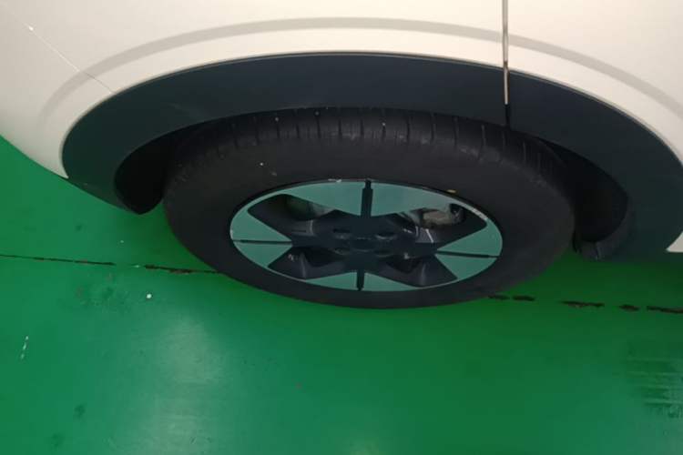 Used Geely Galaxy Geome 2025 UP 410km Exploration+ Edition Right Rear Wheel Hub
