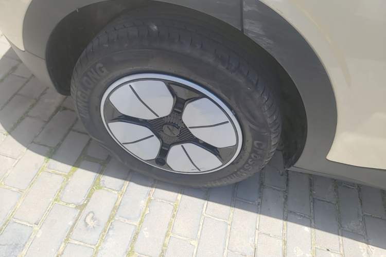 Used Geely Galaxy Geome 2025 310km Youth Edition Right Rear Wheel Hub